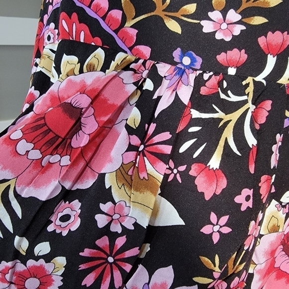 NEW Cynthia Rowley Woman Floral Top Size 1X - Picture 5 of 16